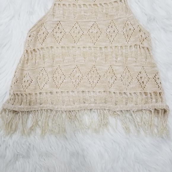 Embroidered Sleeveless Blouse, Cream Color Size M. - Picture 3 of 10